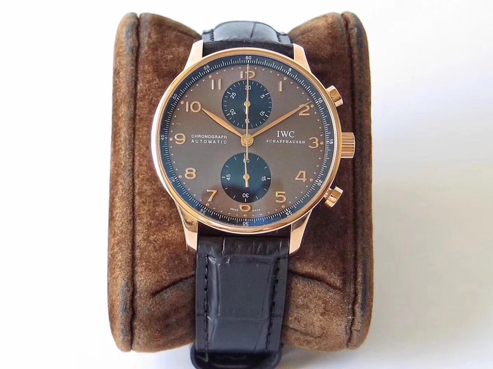 ZF공장 IWC 포르투기저 크로노그래프 371482 IWC Portuguese Chronograph 371482 금통 브라운다이얼 최신버전