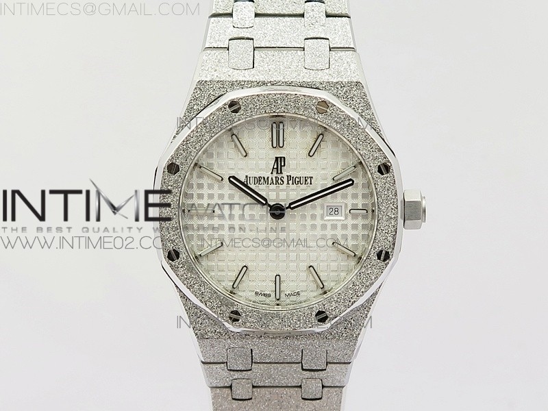 OM공장 오데마피게 로얄오크 15000 프로스티드골드 실버다이얼 ROYAL OAK 33MM 15000 SATIN-POLISHED SS WHITE DIAL ON SS BRACELET QUARTZ
